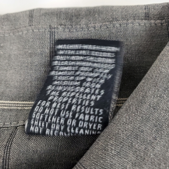 Van Heusen long sleeve button up shirt L - Picture 5 of 13